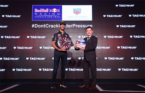 TAG Heuer泰格豪雅携手红牛车队引爆F1上海赛场